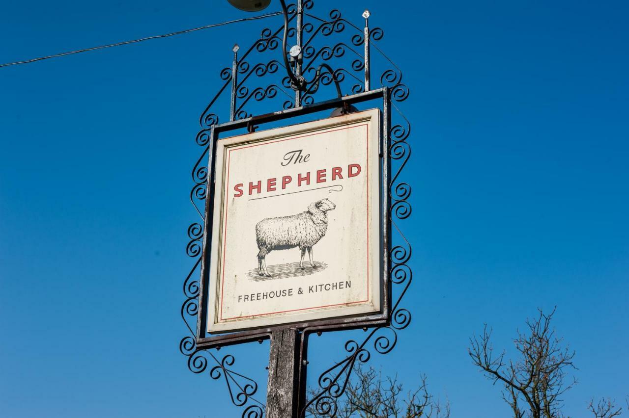 The Shepherd At Langham Boxted  Exterior photo