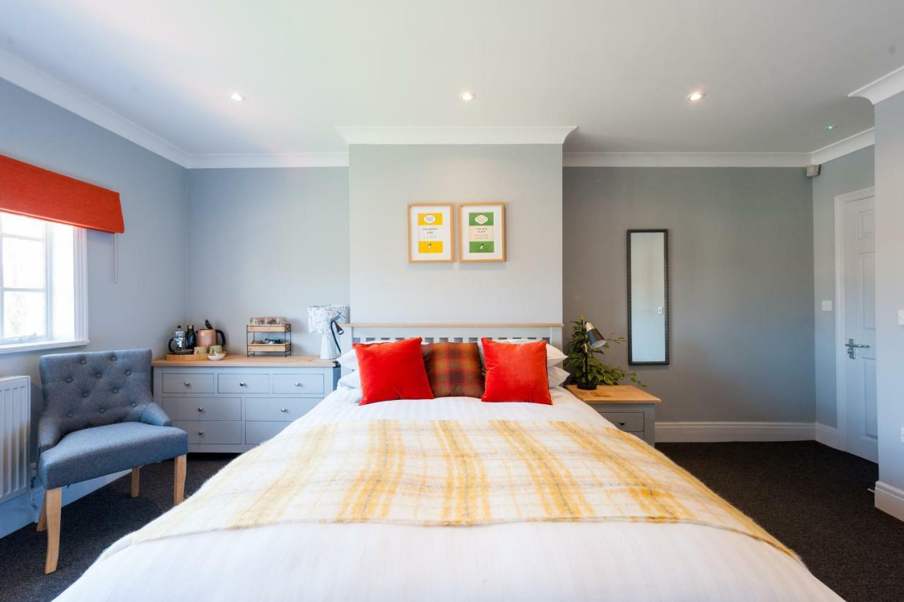 The Shepherd At Langham Boxted  Exterior photo